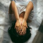 性病治療中の彼女とのレス生活に悩む男性が取るべき選択肢とは？